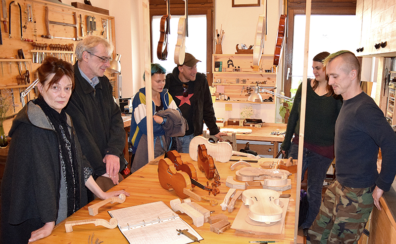 Visitors to my workshop at the Craft Days